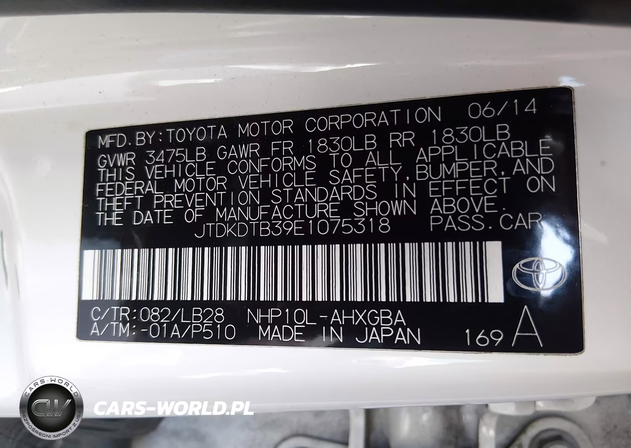 2014 Toyota Prius C Four VIN:JTDKDTB39E1075318 - 9
