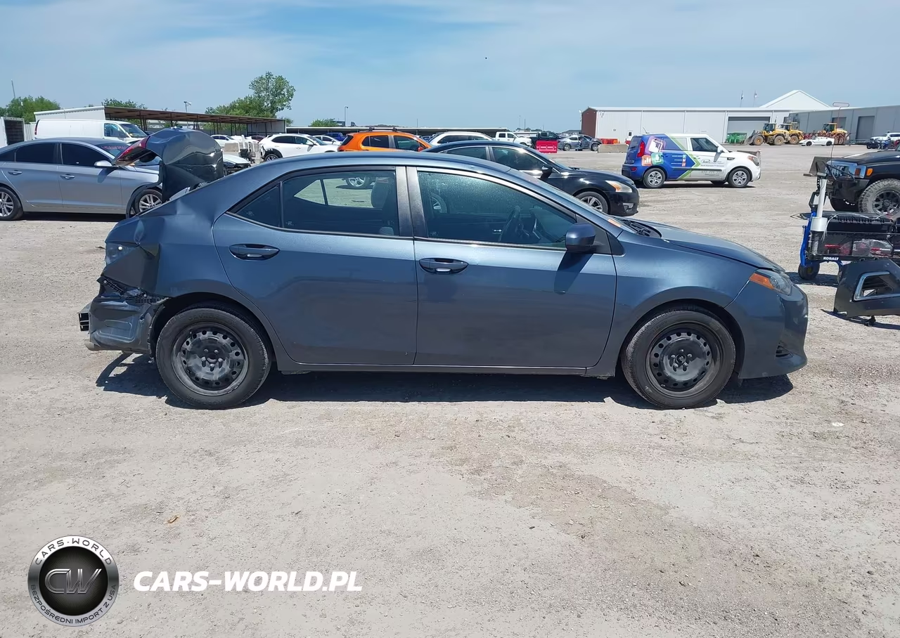 2019 Toyota Corolla Le VIN:2T1BURHE1KC240071 - 14