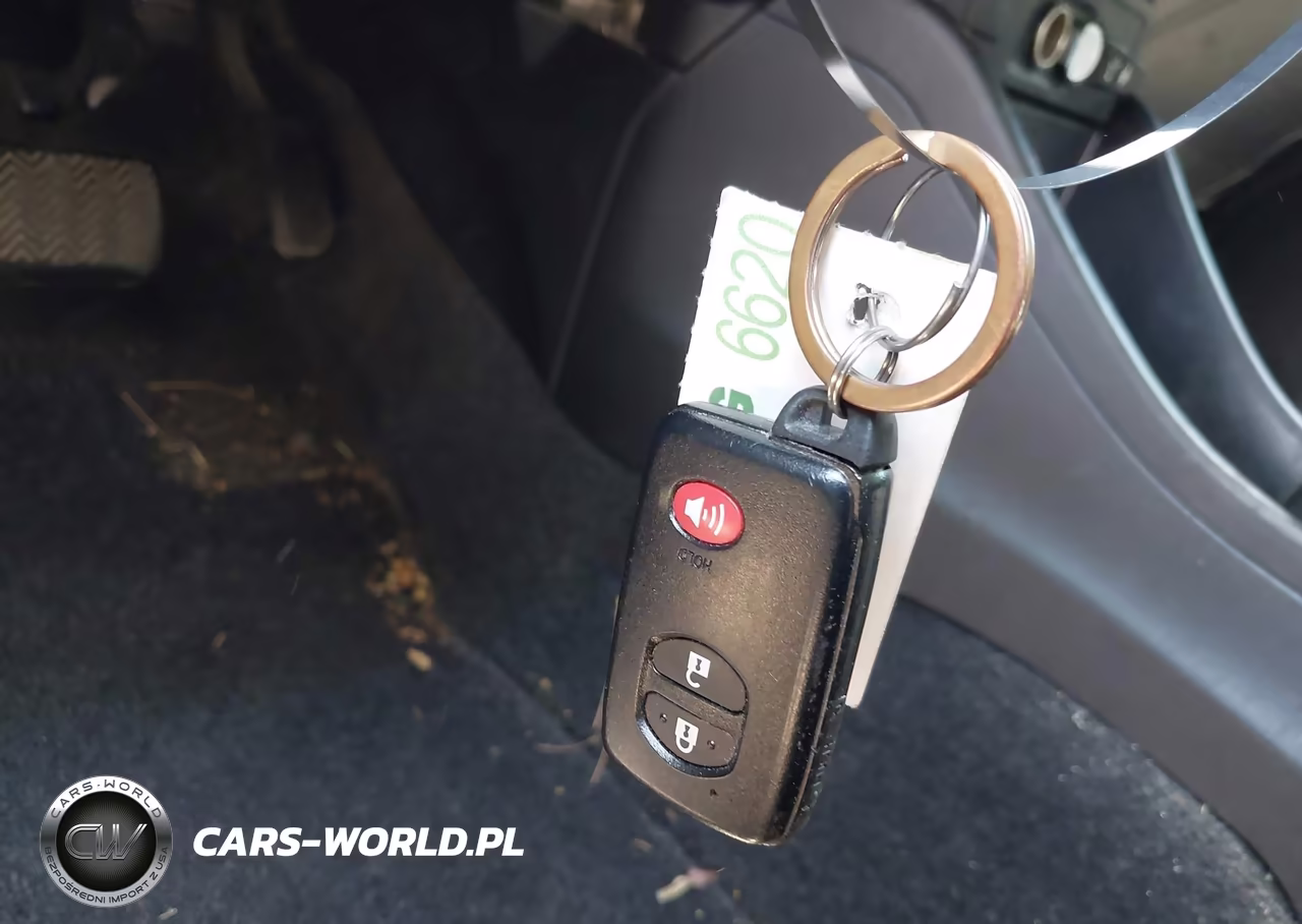 2015 Toyota Prius V Three VIN:JTDZN3EU9FJ016822 - 11