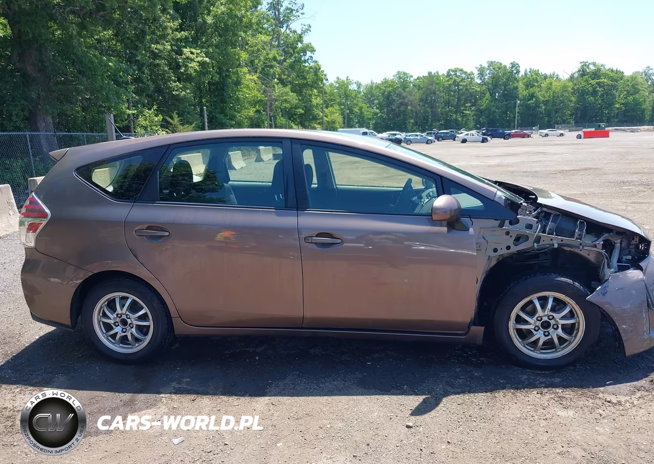 2015 Toyota Prius V Three VIN:JTDZN3EU9FJ016822 - 14