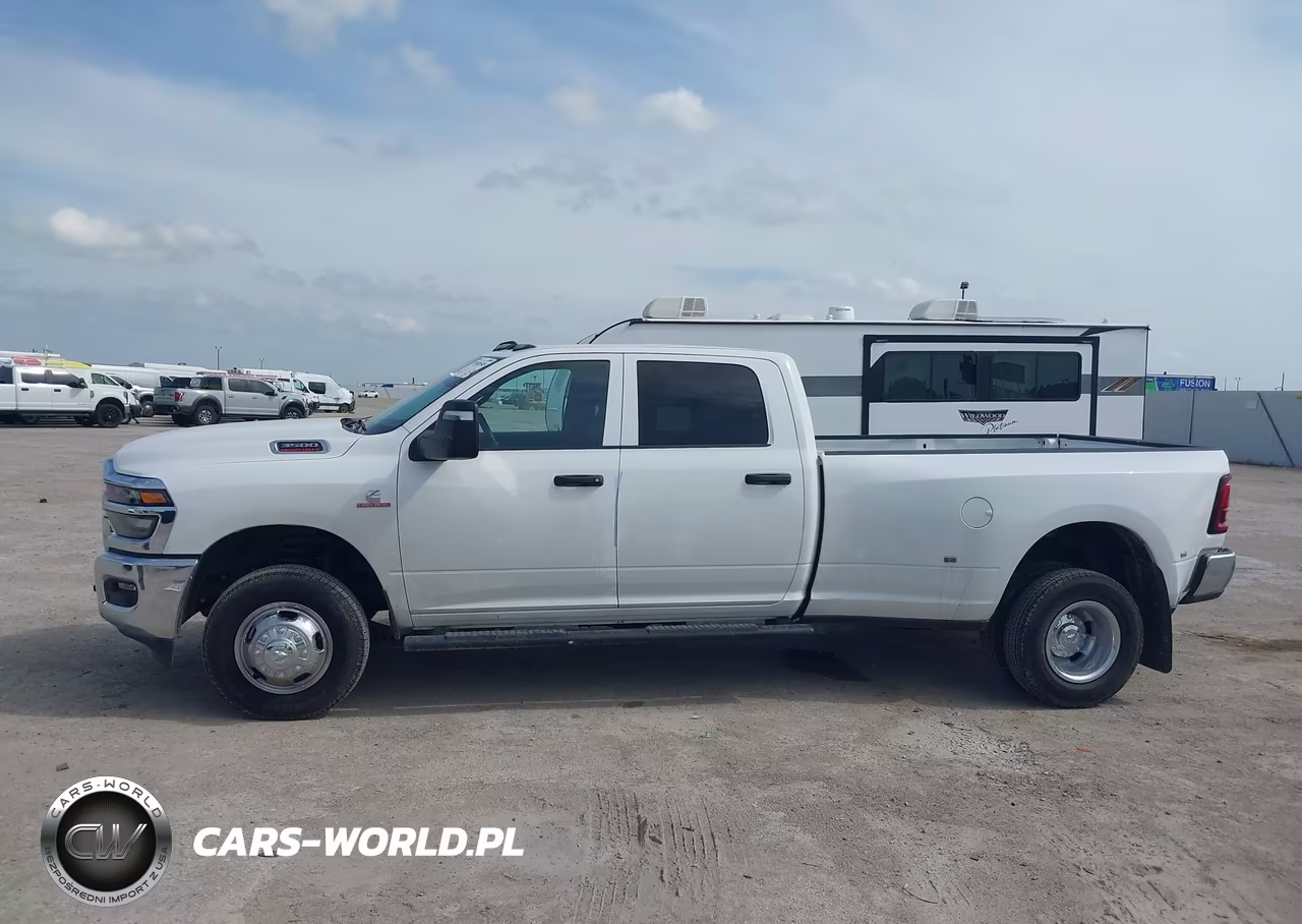 2026 Ram 3500 Tradesman 4X4 8' Box VIN:3C63RRGL6TG266640 - 14