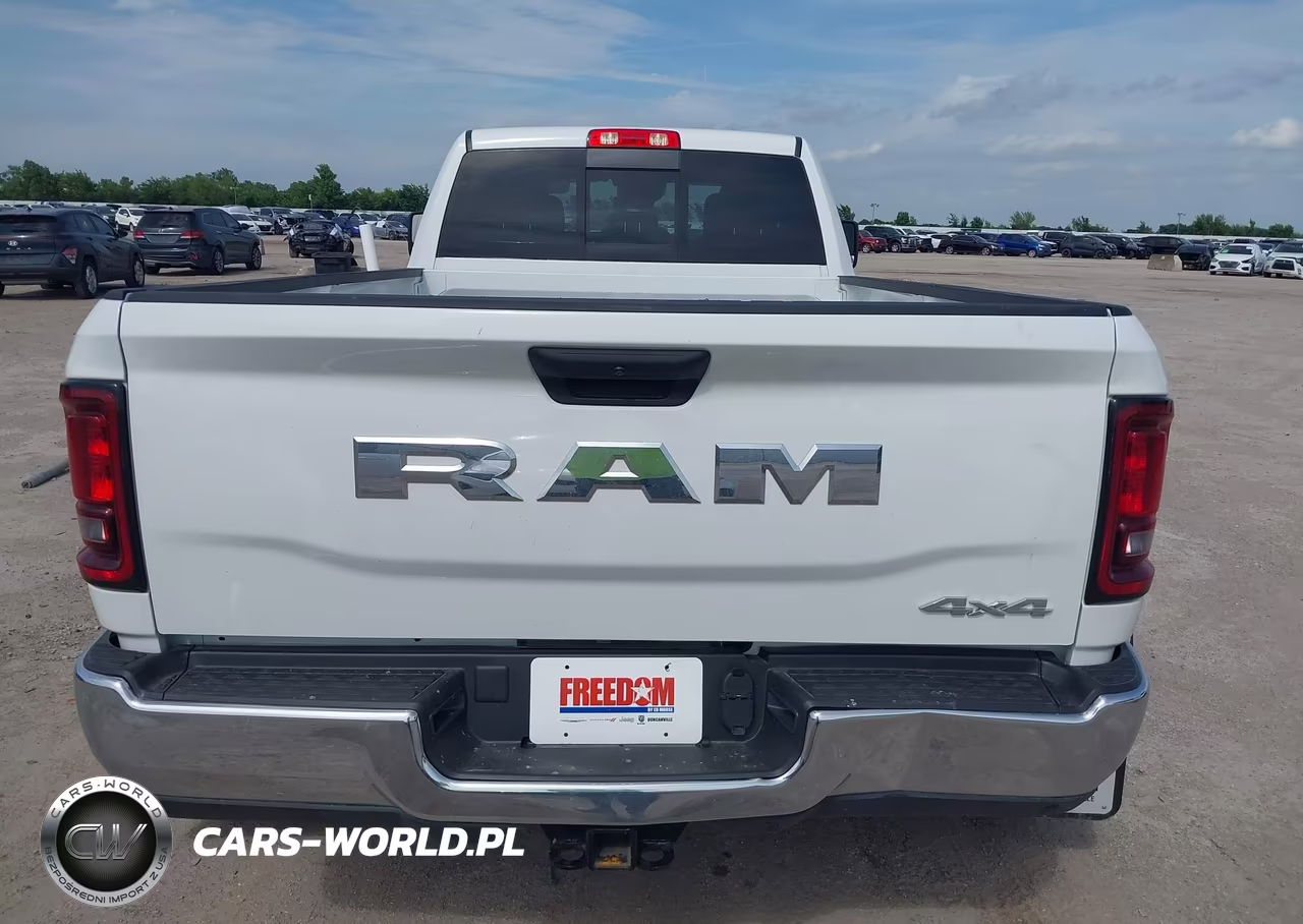 2026 Ram 3500 Tradesman 4X4 8' Box VIN:3C63RRGL6TG266640 - 15