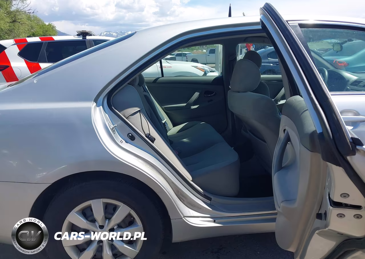 2007 Toyota Camry Ce VIN:4T1BE46K47U654802 - 8