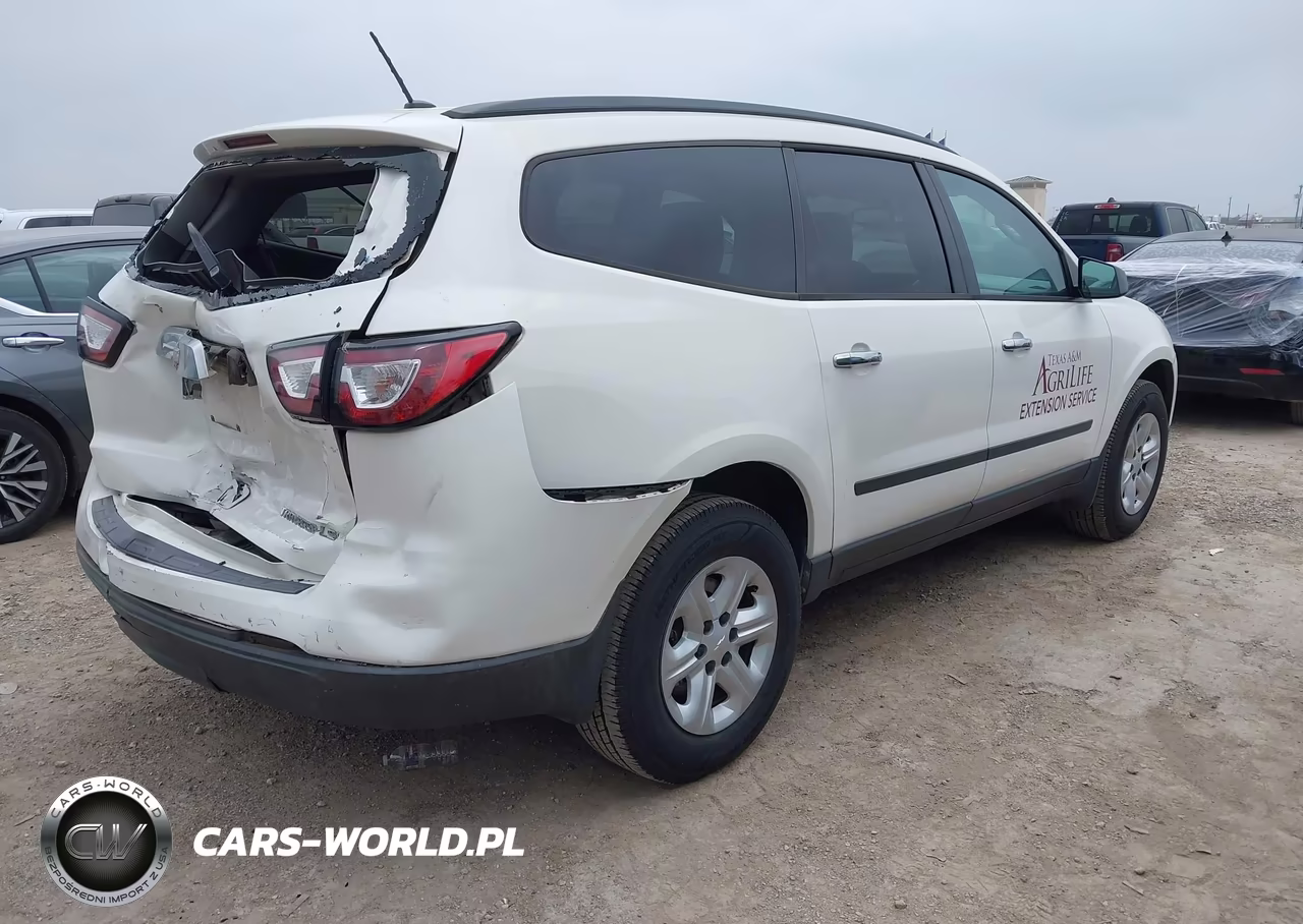 2015 Chevrolet Traverse Ls VIN:1GNKRFED0FJ331569 - 4