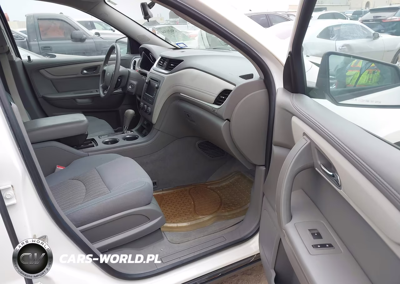 2015 Chevrolet Traverse Ls VIN:1GNKRFED0FJ331569 - 5