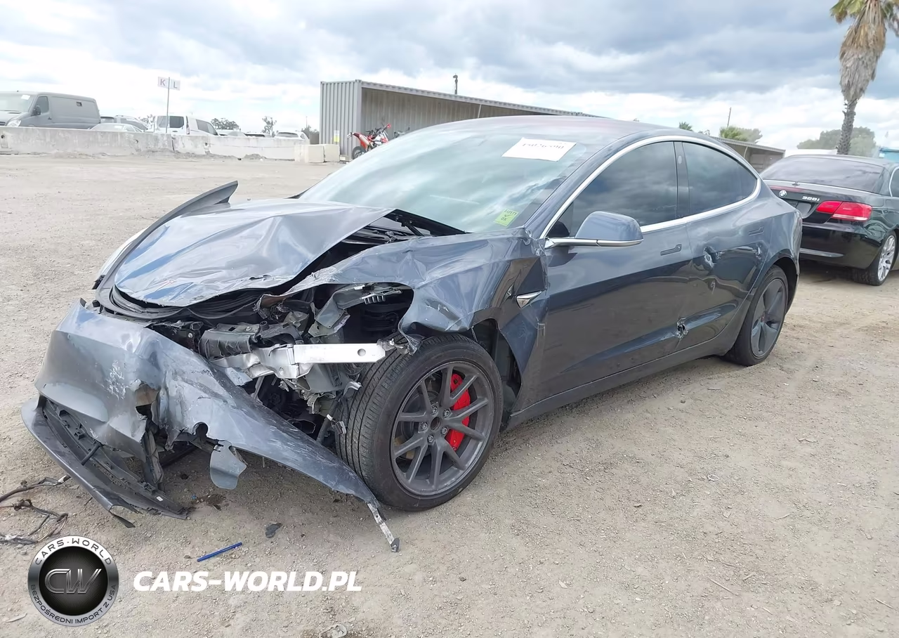 2018 Tesla Model 3 Long Range-Mid Range VIN:5YJ3E1EA9JF021860 - 2