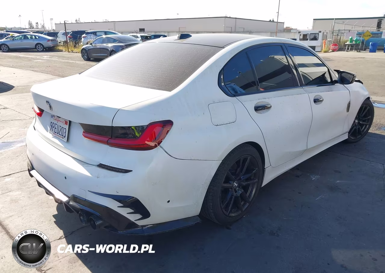2023 BMW 330I VIN:3MW69FF06P8D71395 - 4