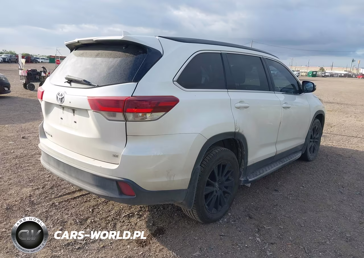 2019 Toyota Highlander Se VIN:5TDKZRFH7KS302420 - 4