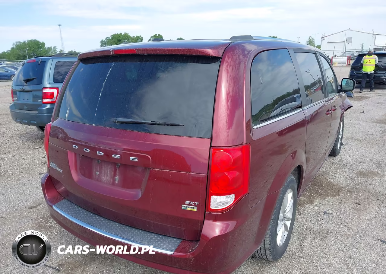 2019 Dodge Grand Caravan Sxt VIN:2C4RDGCGXKR558900 - 4