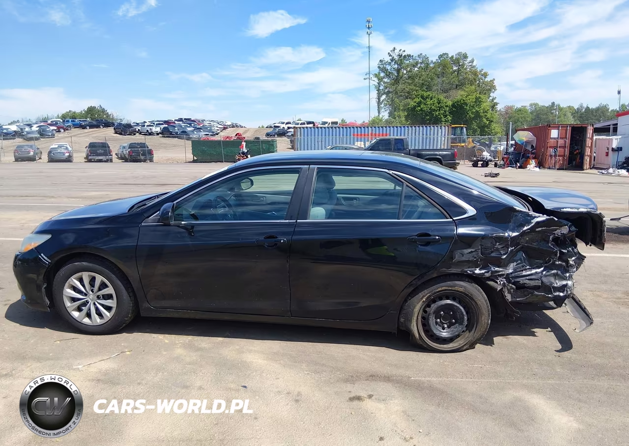 2016 Toyota Camry Le VIN:4T1BF1FK6GU126822 - 15