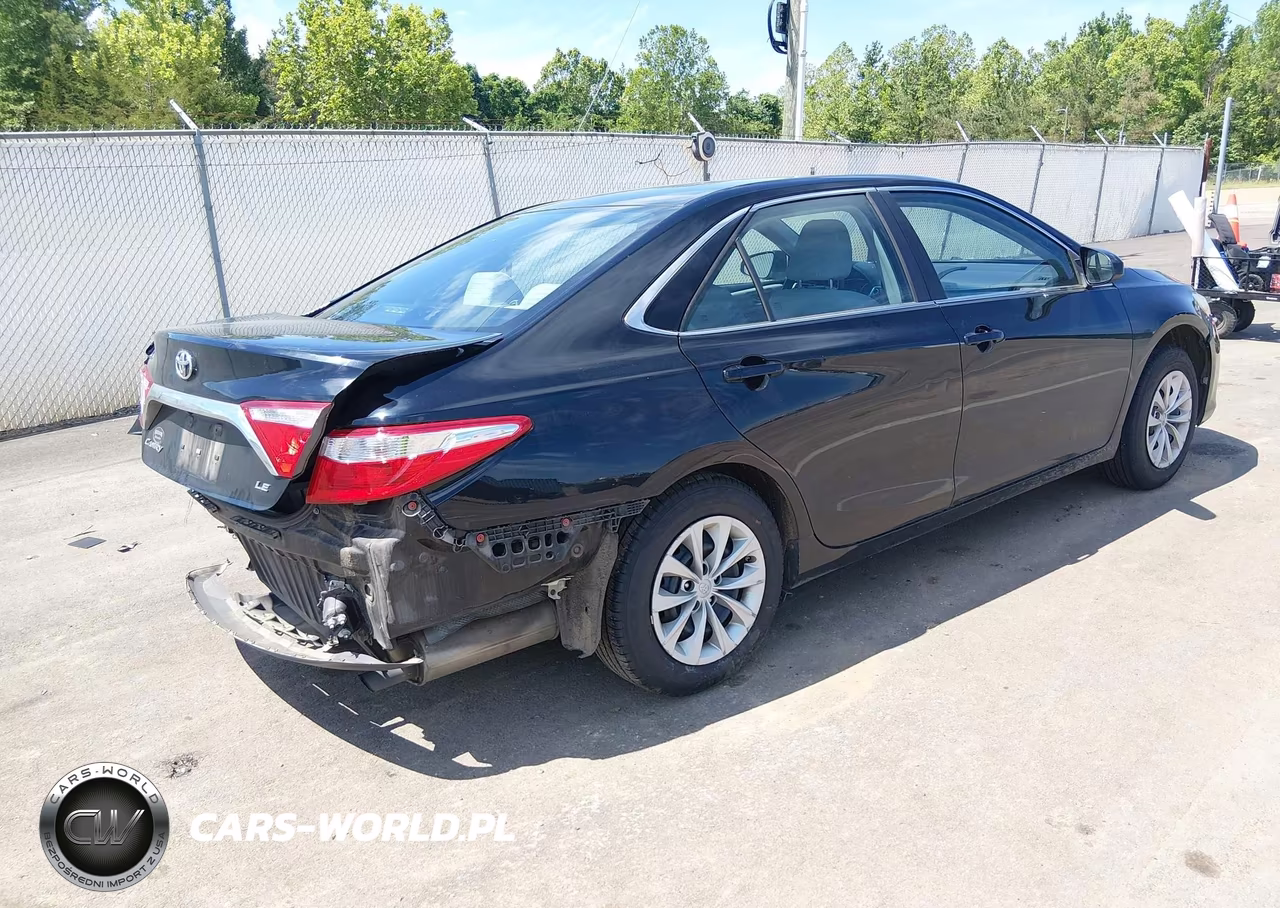 2016 Toyota Camry Le VIN:4T1BF1FK6GU126822 - 4