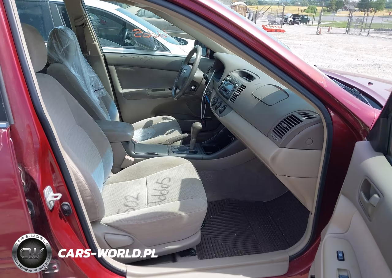2002 Toyota Camry Le VIN:4T1BE32K72U083959 - 5