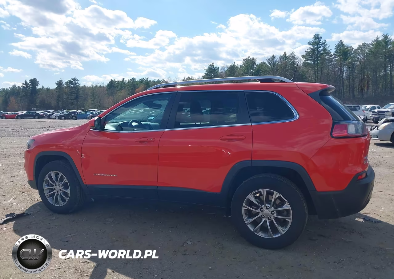 2021 Jeep Cherokee Latitude Plus 4X4 VIN:1C4PJMLB4MD114632 - 14