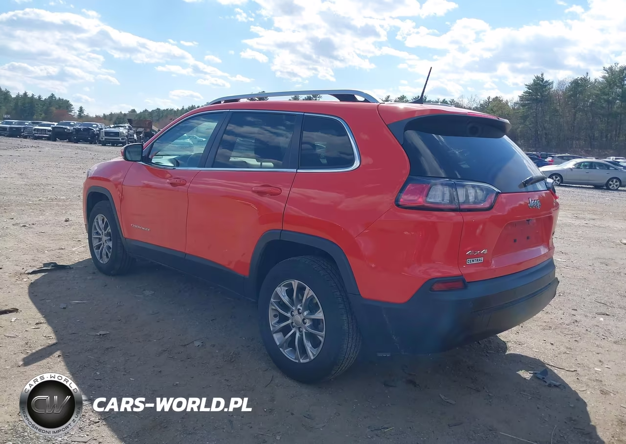 2021 Jeep Cherokee Latitude Plus 4X4 VIN:1C4PJMLB4MD114632 - 3