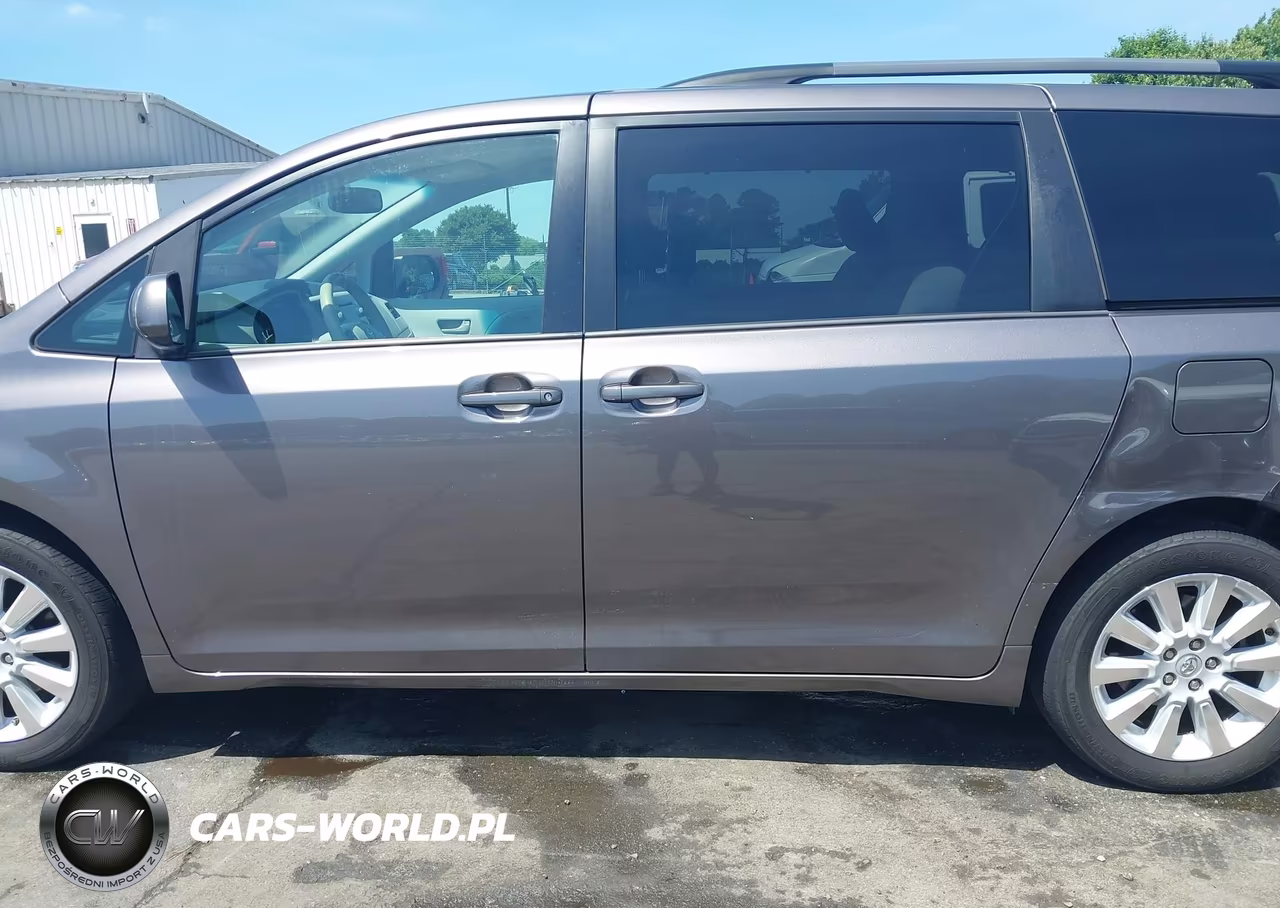 2014 Toyota Sienna Le 7 Passenger VIN:5TDJK3DC9ES091116 - 14