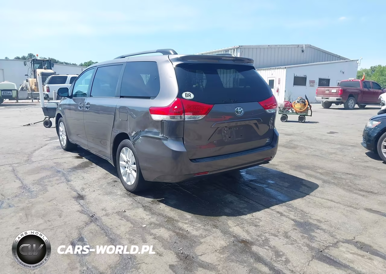 2014 Toyota Sienna Le 7 Passenger VIN:5TDJK3DC9ES091116 - 3