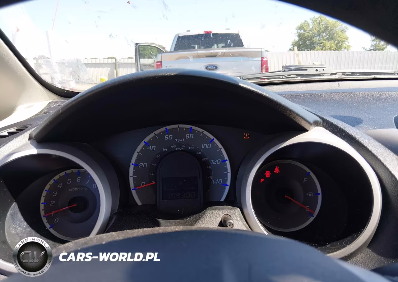 2013 Honda Fit VIN:JHMGE8H32DC013333 - 7