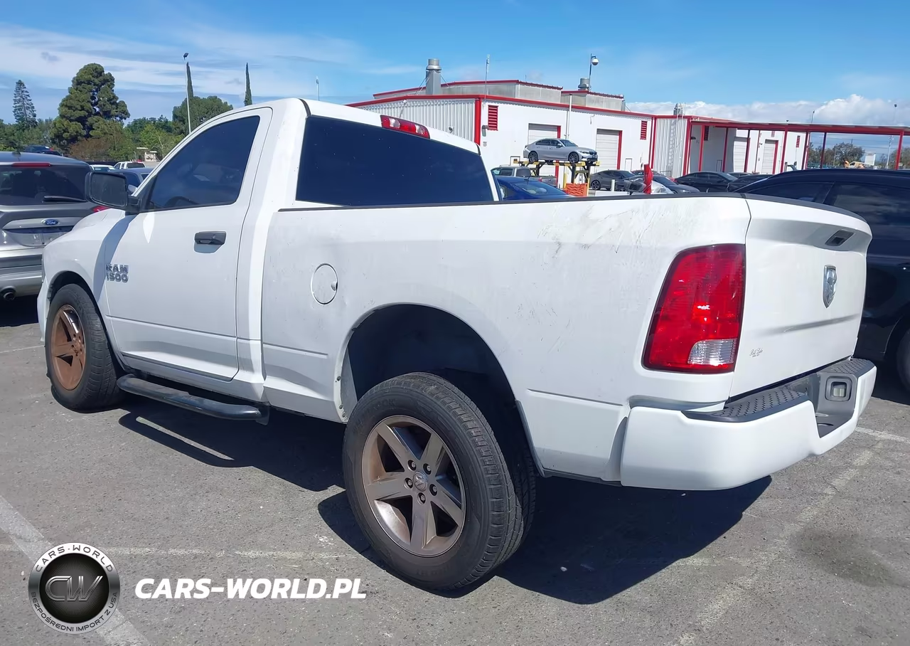 2017 Ram 1500 Express 4X2 6'4 Box VIN:3C6JR6AG4HG742120 - 3