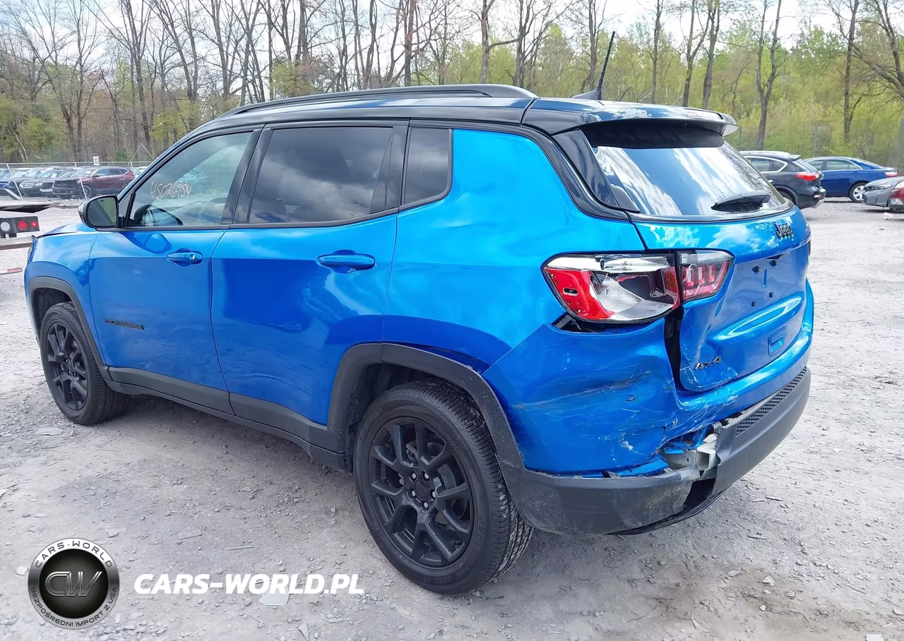 2022 Jeep Compass Altitude 4X4 VIN:3C4NJDBB3NT197152 - 3