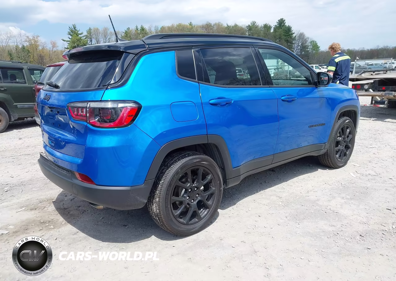 2022 Jeep Compass Altitude 4X4 VIN:3C4NJDBB3NT197152 - 4