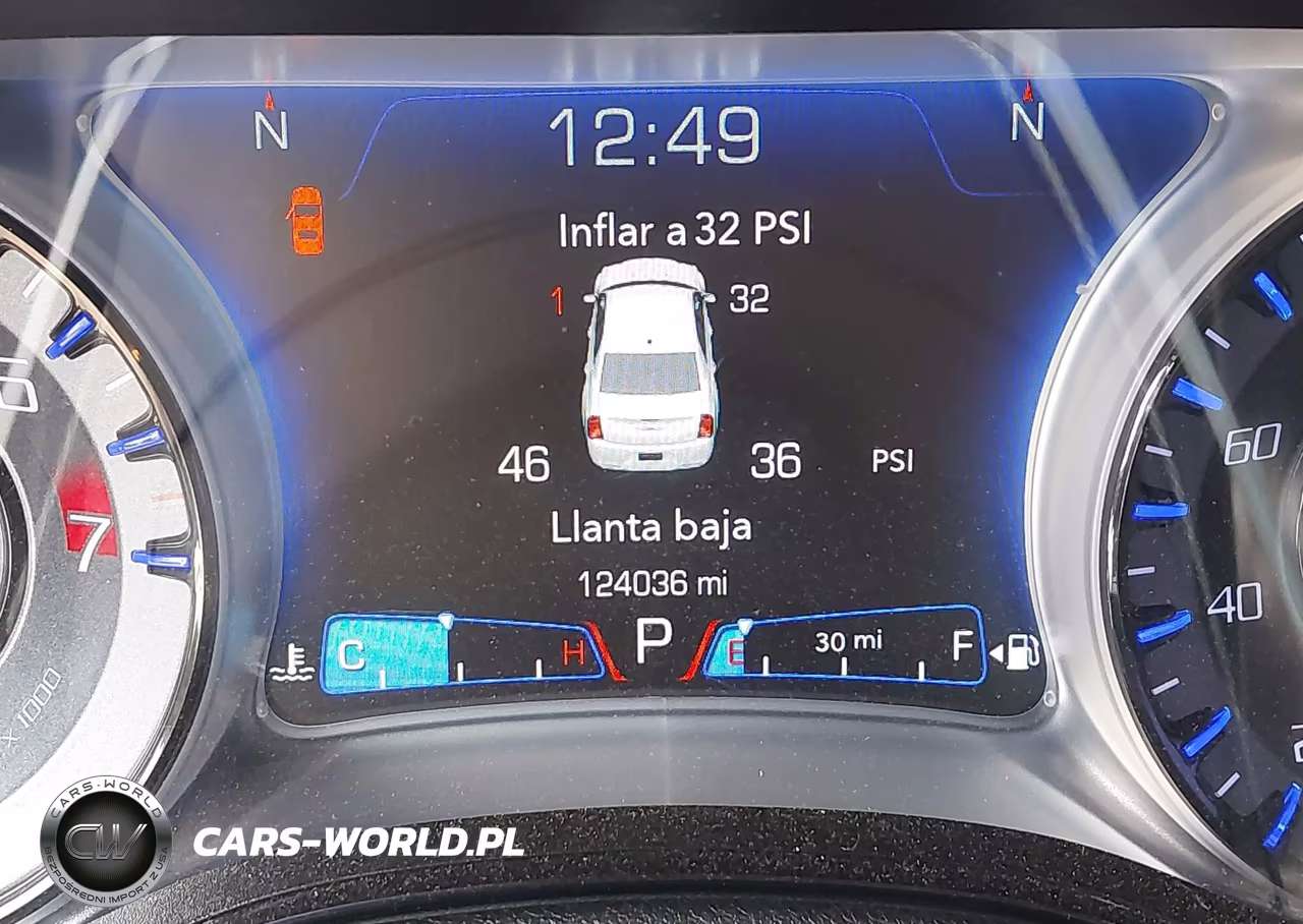 2018 Chrysler 300 300S VIN:2C3CCABG1JH240194 - 15