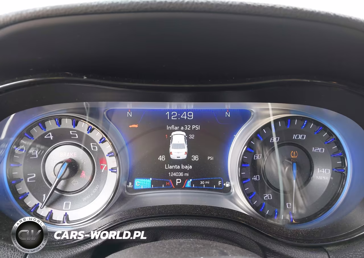 2018 Chrysler 300 300S VIN:2C3CCABG1JH240194 - 7