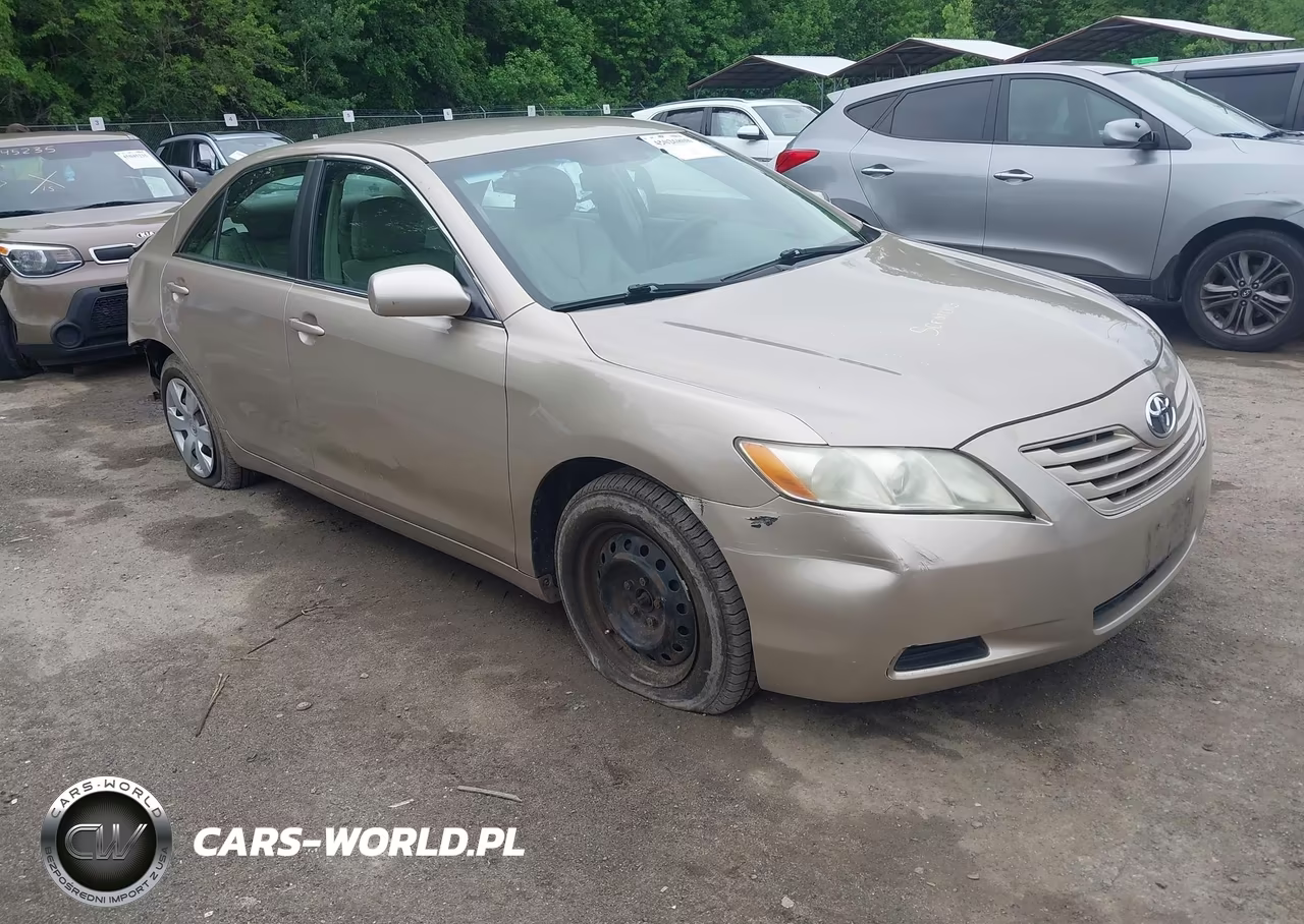 2009 Toyota Camry Le – zdjęcie 1 z 16