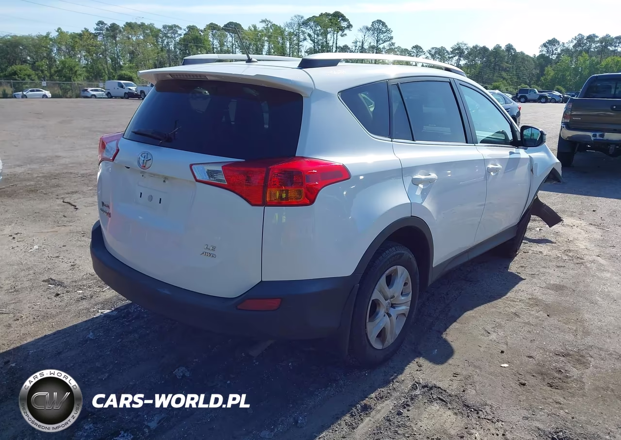 2015 Toyota Rav4 Le VIN:2T3BFREV9FW351025 - 4