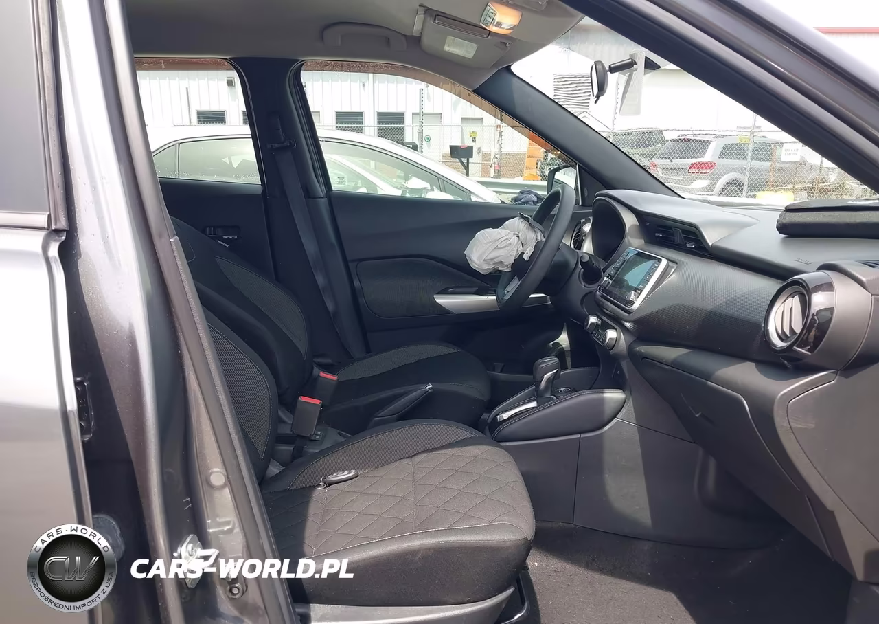 2019 Nissan Kicks Sv VIN:3N1CP5CU6KL501049 - 5
