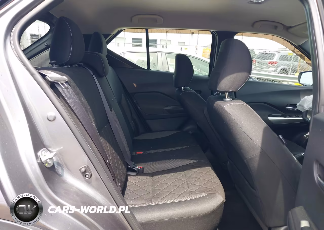 2019 Nissan Kicks Sv VIN:3N1CP5CU6KL501049 - 8