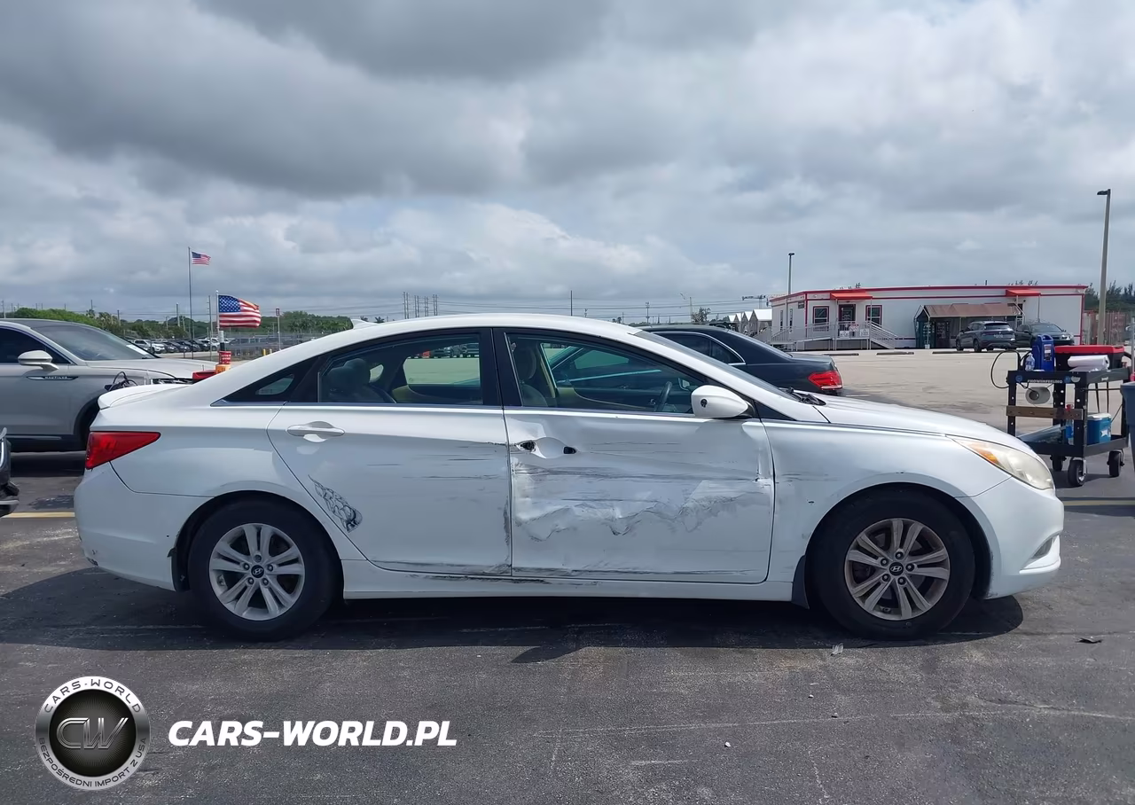 2013 Hyundai Sonata Gls VIN:5NPEB4AC9DH656822 - 13