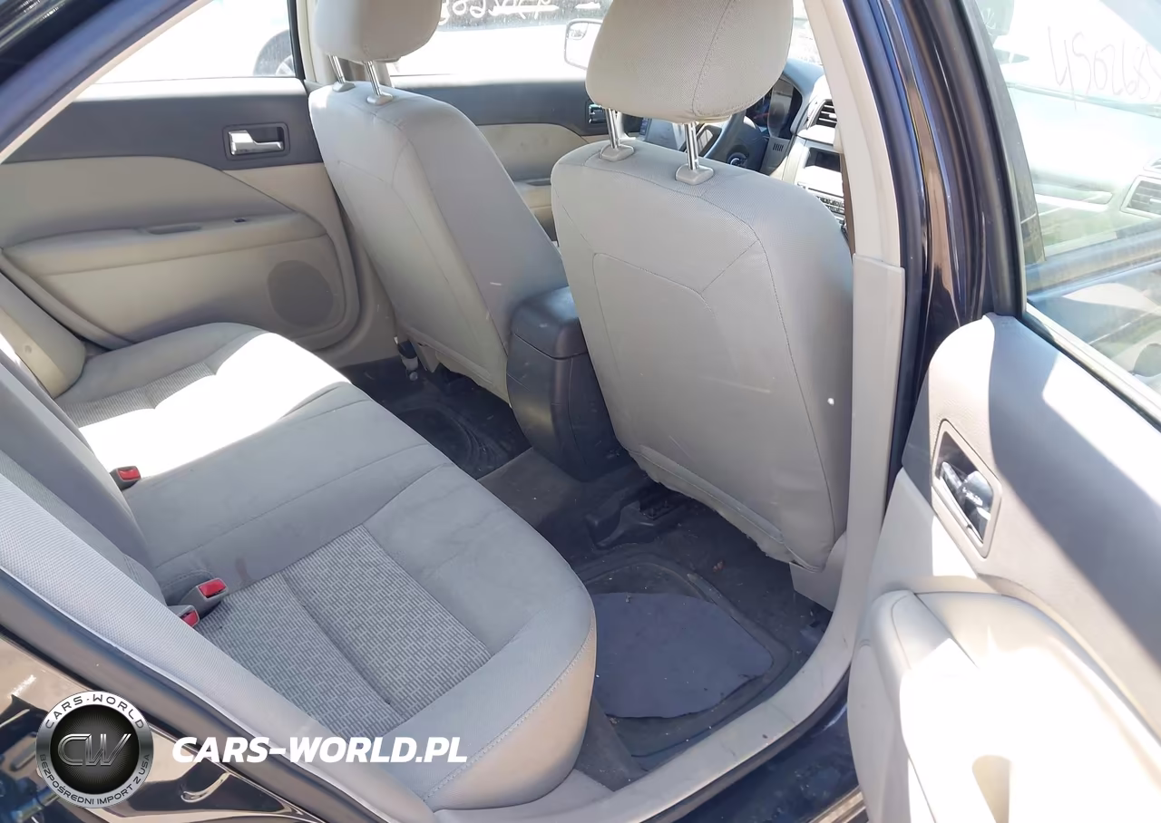 2011 Ford Fusion S VIN:3FAHP0GA3BR255540 - 8