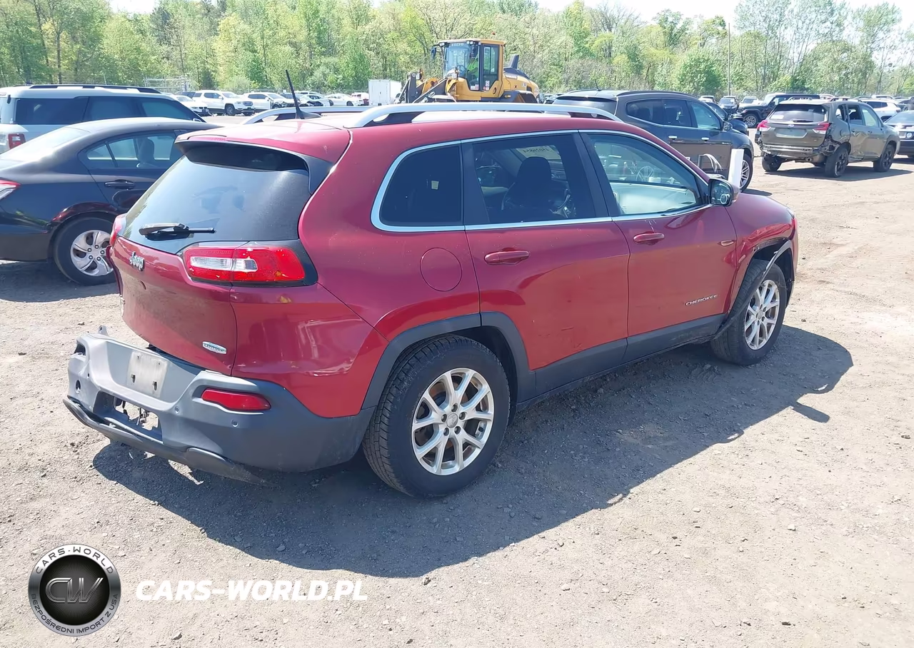2016 Jeep Cherokee Latitude VIN:1C4PJMCB8GW251419 - 4