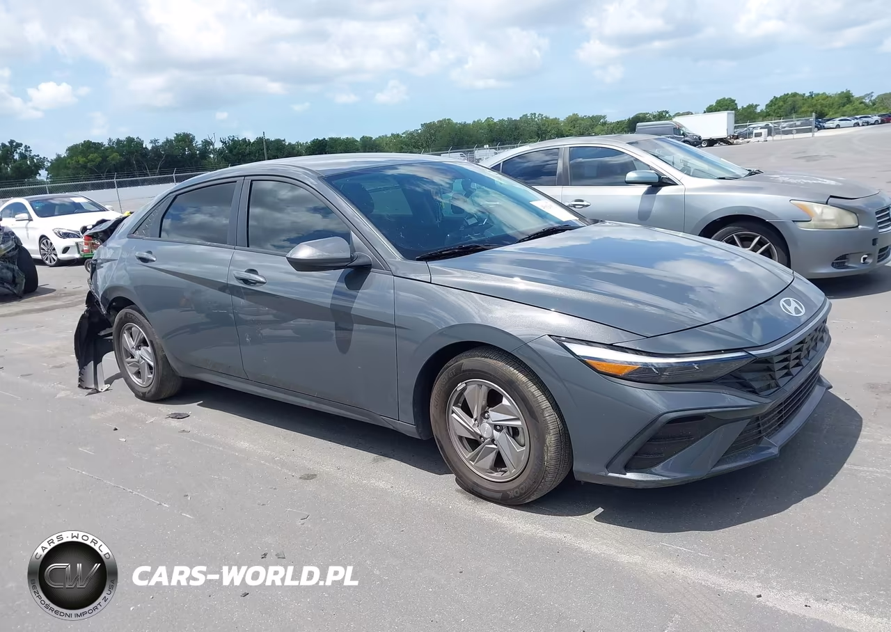 2025 Hyundai Elantra Se – zdjęcie 1 z 18
