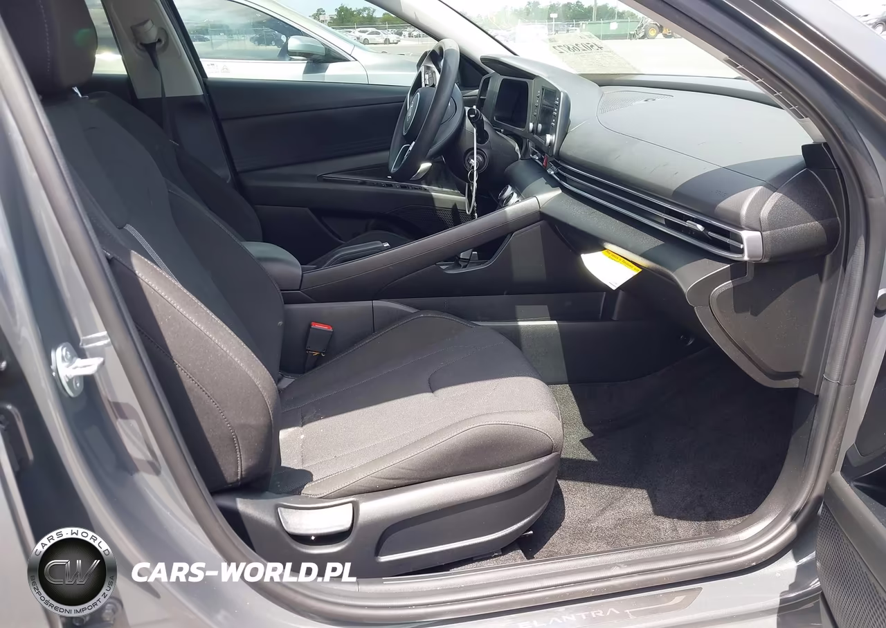 2025 Hyundai Elantra Se VIN:KMHLL4DG7SU970678 - 5