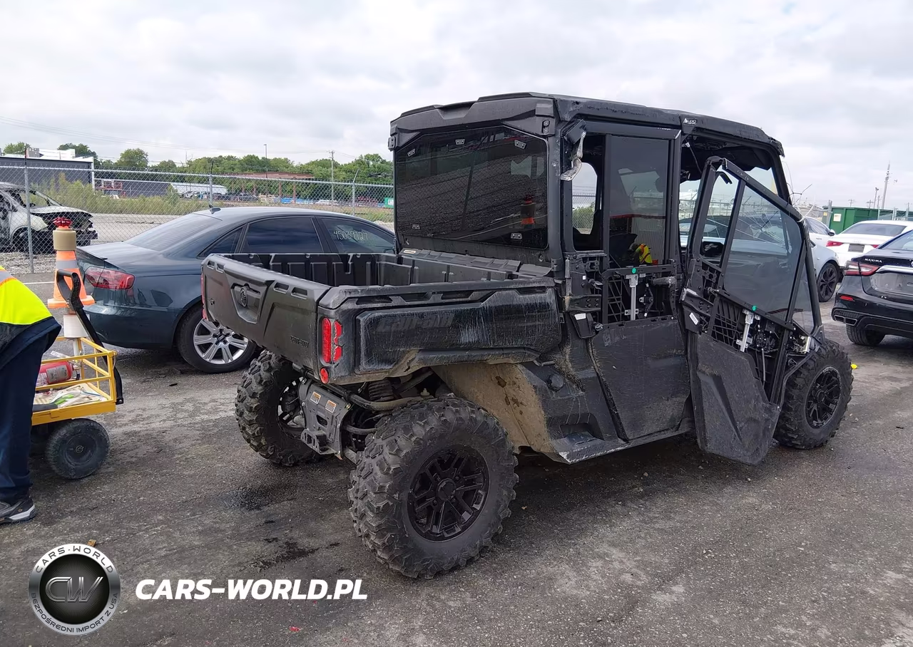 2025 Can-Am Defender Max Limited Cab Hd10-Lone Star Hd10 VIN:3JBUUAX48SK020807 - 4