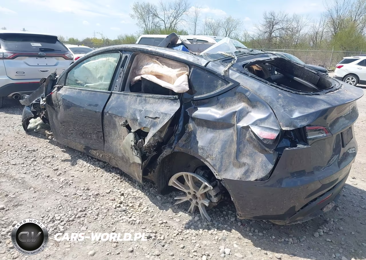 2023 Tesla Model Y Awd-Long Range Dual Motor All-Wheel Drive VIN:7SAYGDEE2PA211819 - 3