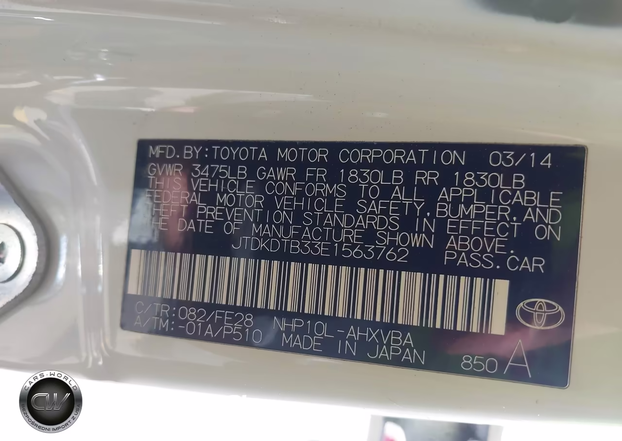 2014 Toyota Prius C One VIN:JTDKDTB33E1563762 - 9