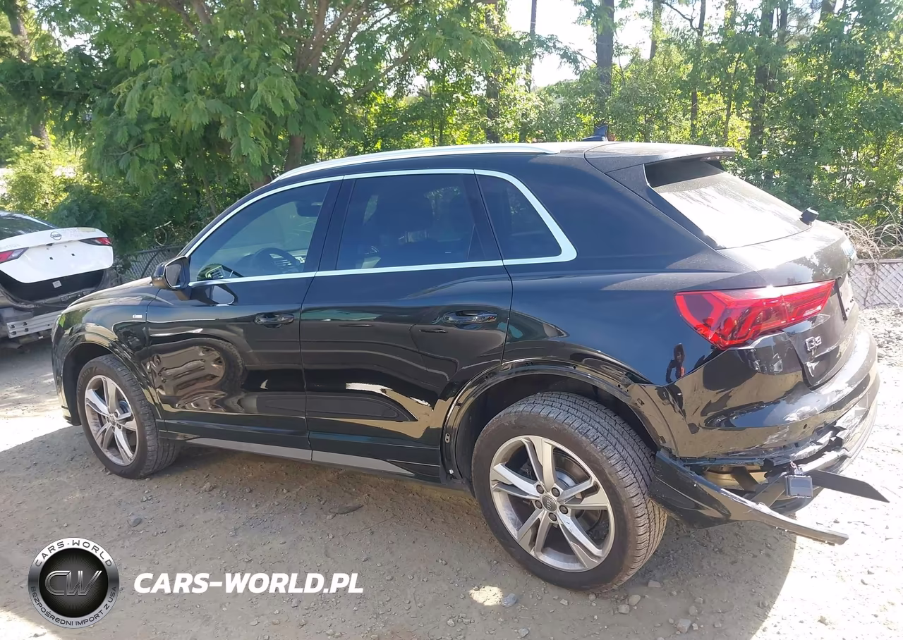 2019 Audi Q3 2.0T S Line Premium VIN:WA1EECF34K1065306 - 14