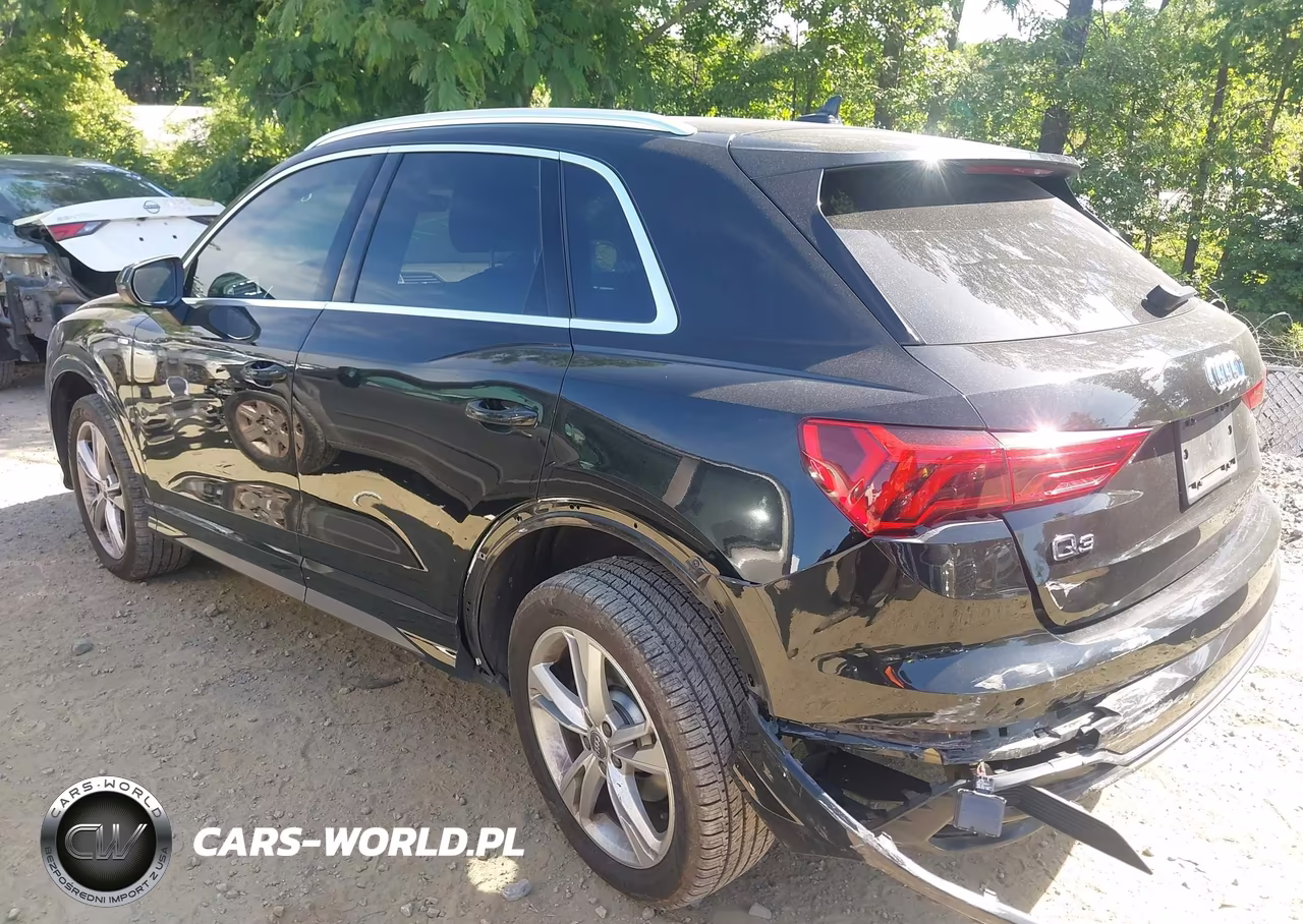 2019 Audi Q3 2.0T S Line Premium VIN:WA1EECF34K1065306 - 3