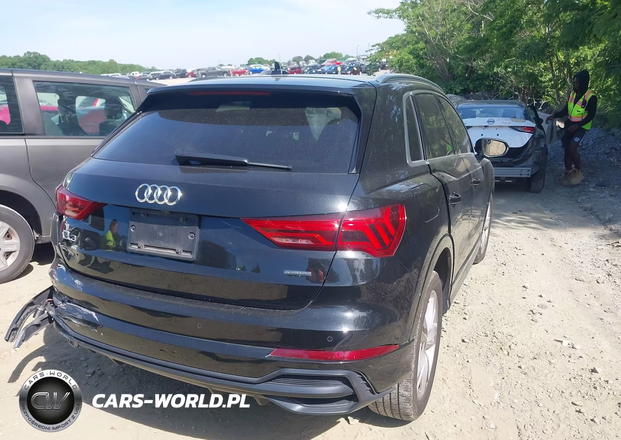 2019 Audi Q3 2.0T S Line Premium VIN:WA1EECF34K1065306 - 4