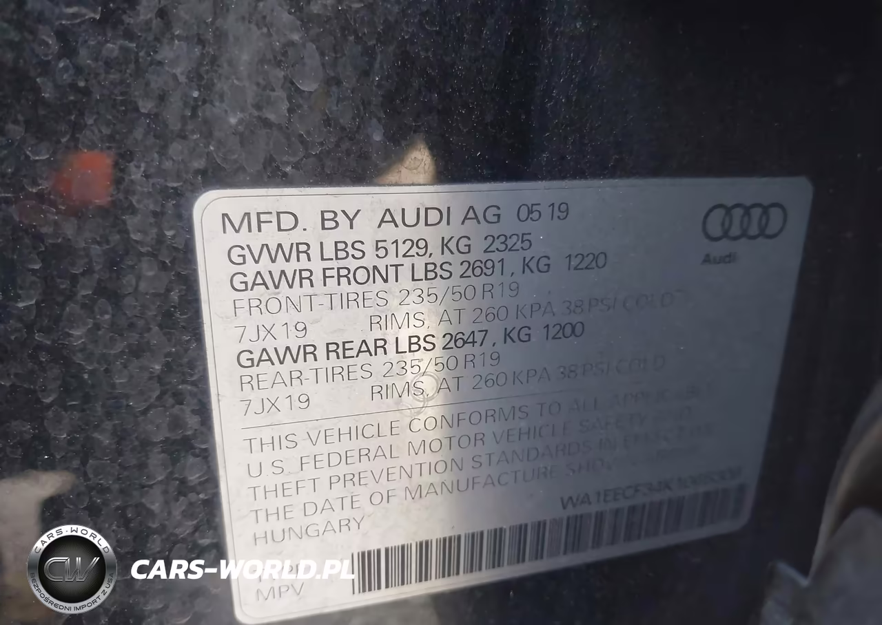2019 Audi Q3 2.0T S Line Premium VIN:WA1EECF34K1065306 - 9