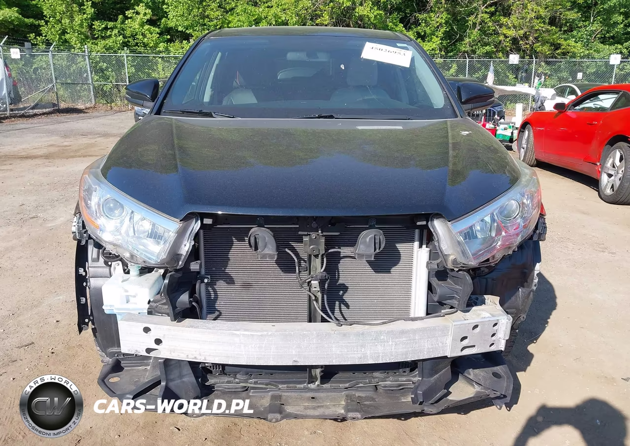 2015 Toyota Highlander Le VIN:5TDZARFH8FS011789 - 13