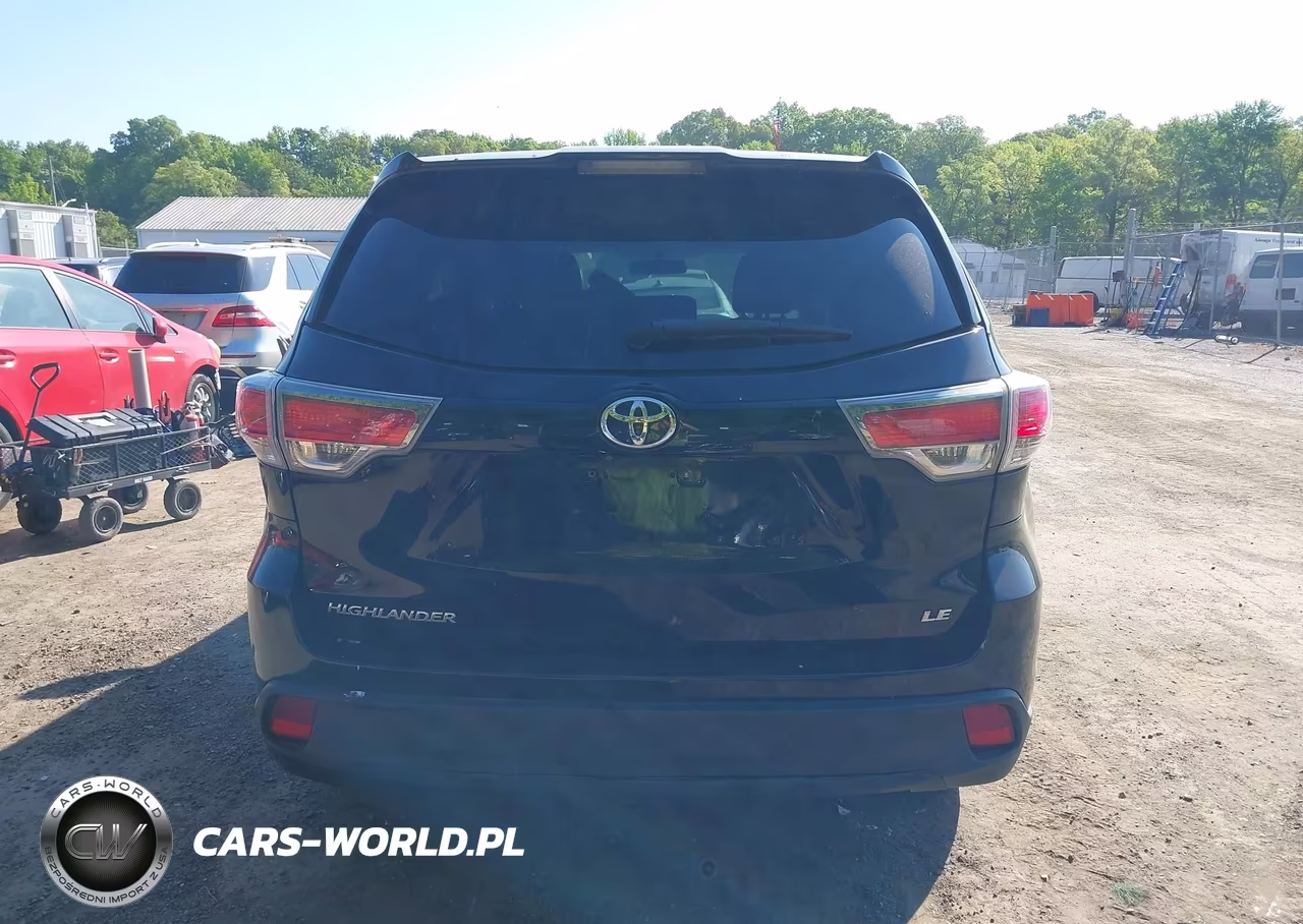 2015 Toyota Highlander Le VIN:5TDZARFH8FS011789 - 17