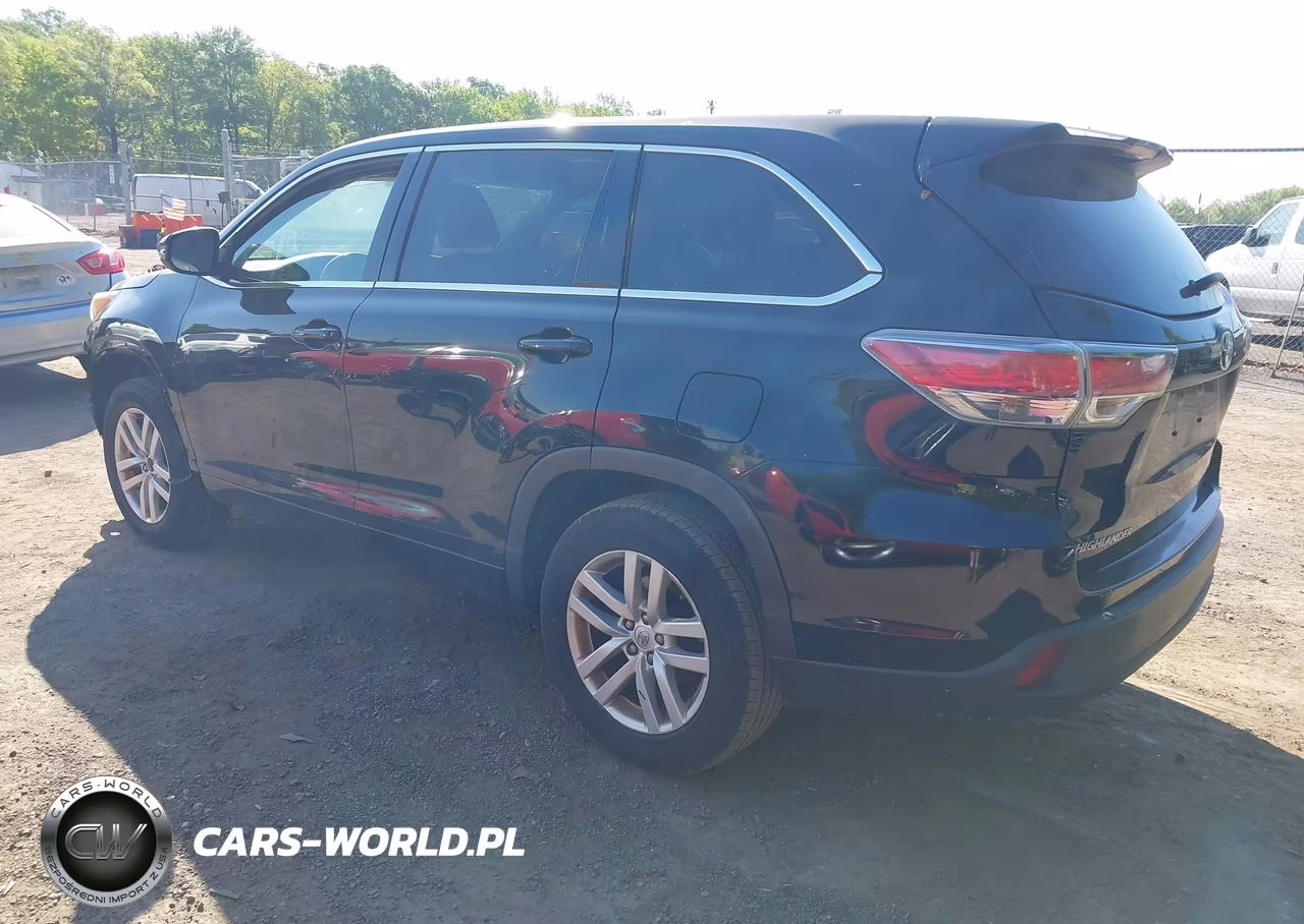 2015 Toyota Highlander Le VIN:5TDZARFH8FS011789 - 3