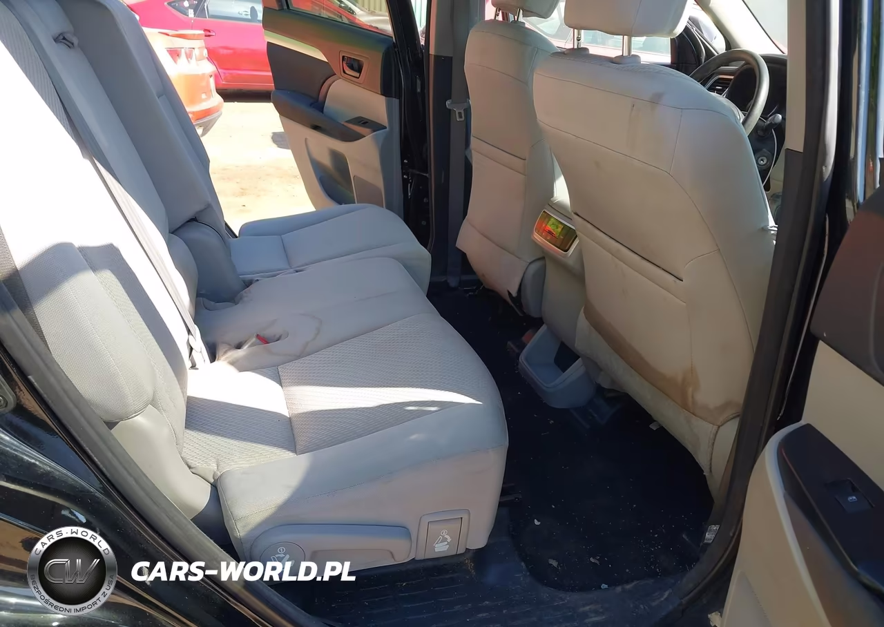 2015 Toyota Highlander Le VIN:5TDZARFH8FS011789 - 8