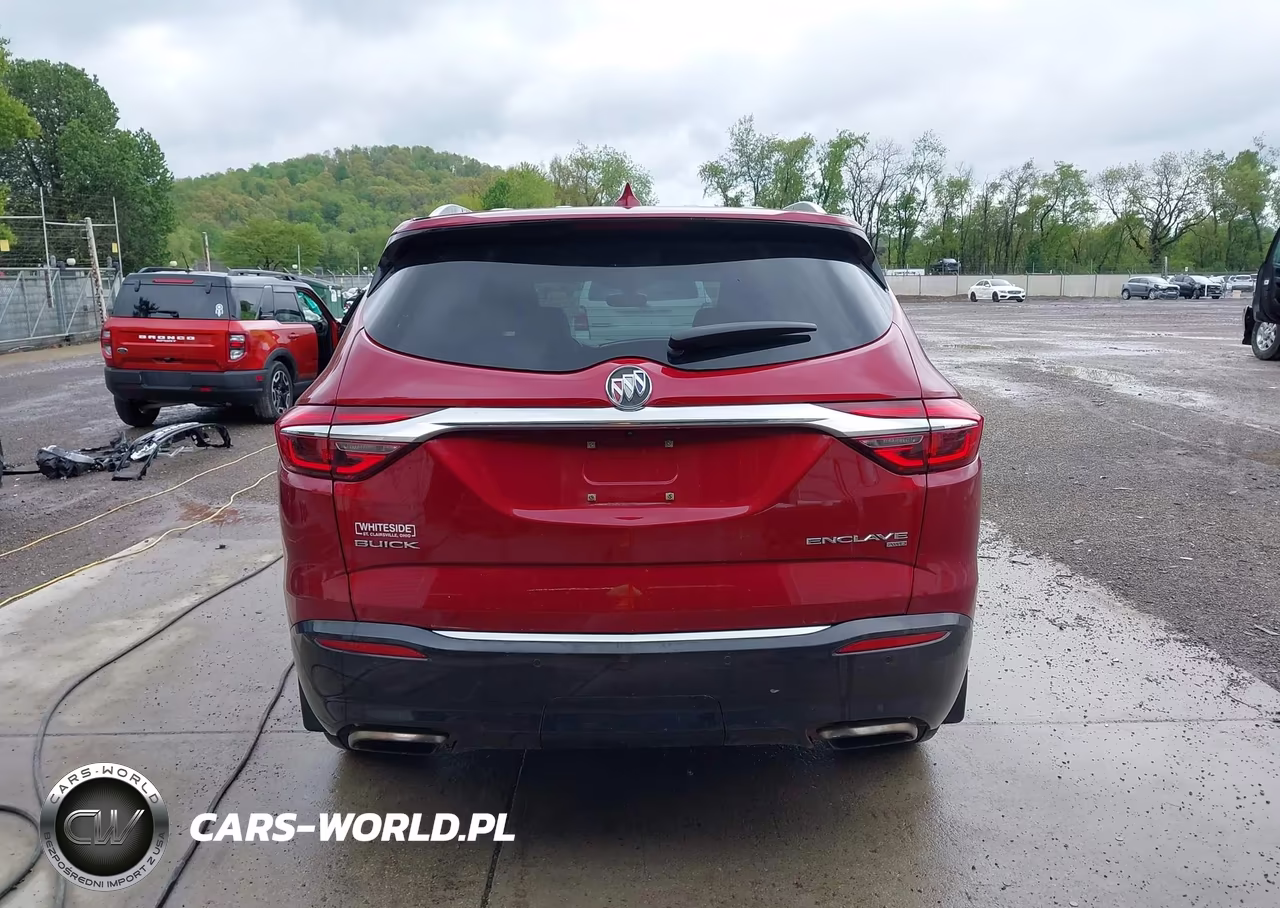2018 Buick Enclave Essence VIN:5GAEVAKW3JJ125361 - 16