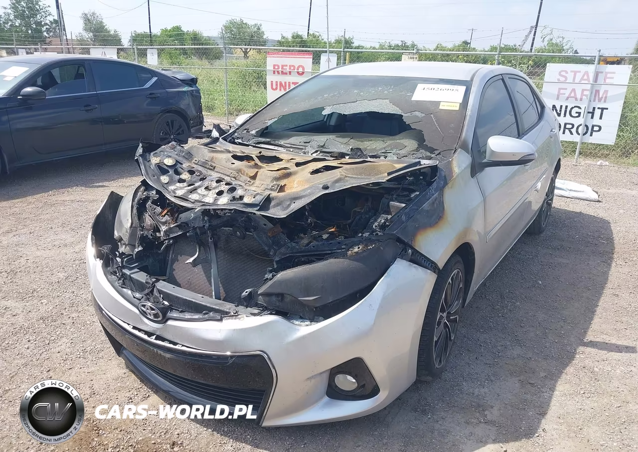 2015 Toyota Corolla S Plus VIN:5YFBURHE0FP234168 - 6