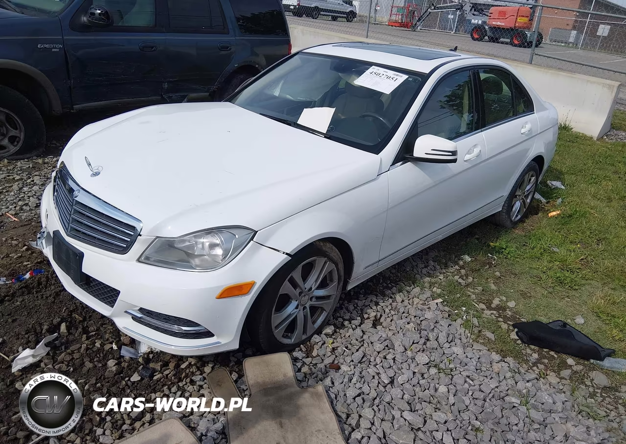 2013 Mercedes-Benz C 300 Luxury 4Matic VIN:WDDGF8AB8DR287087 - 2