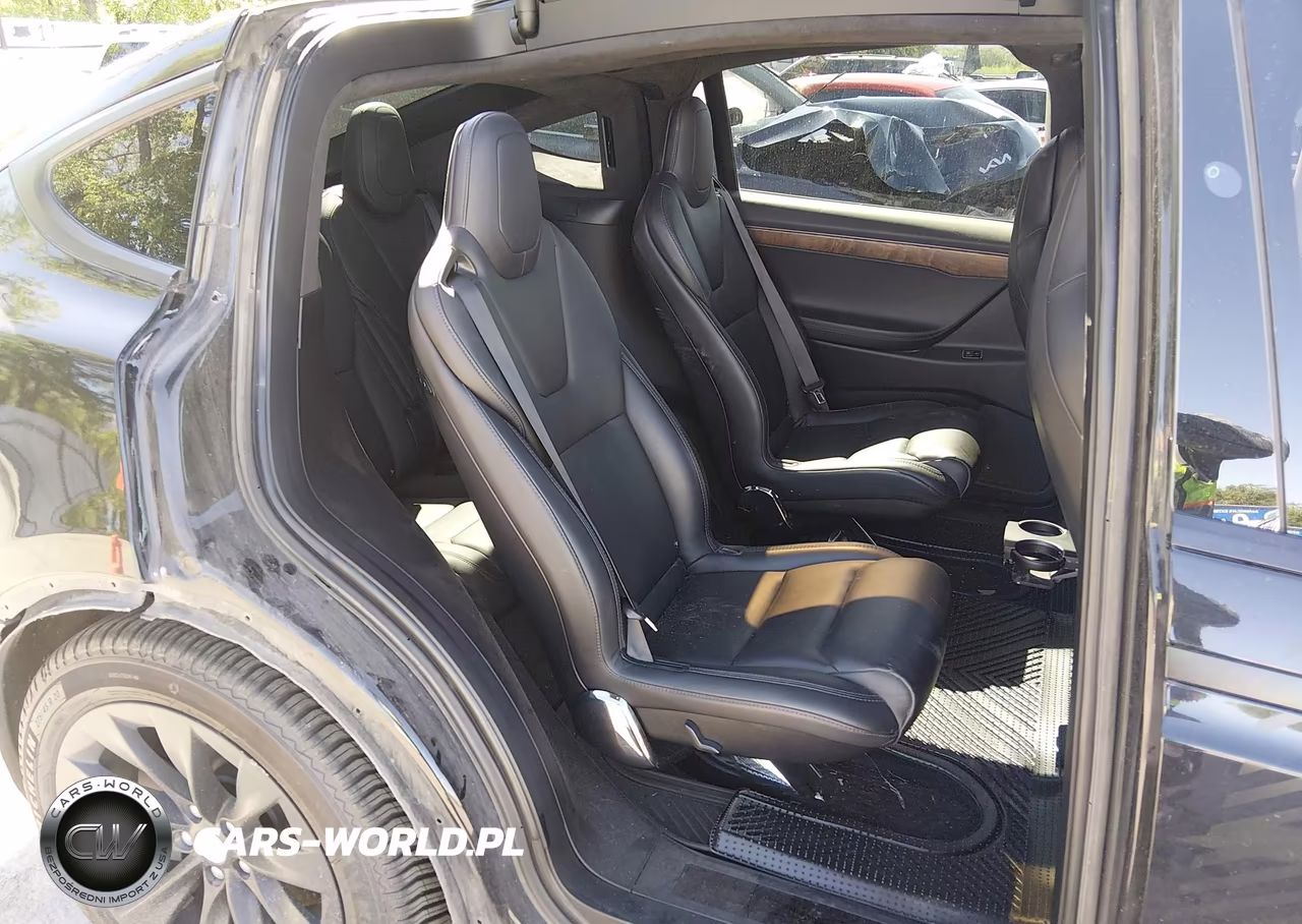 2018 Tesla Model X 100D-75D-P100D VIN:5YJXCBE26JF112171 - 8